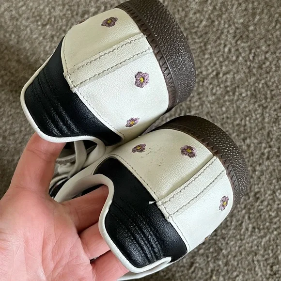 Adidas Samba White Sneakers with Black Stripes and Floral Embroidery - Picture 11 of 14